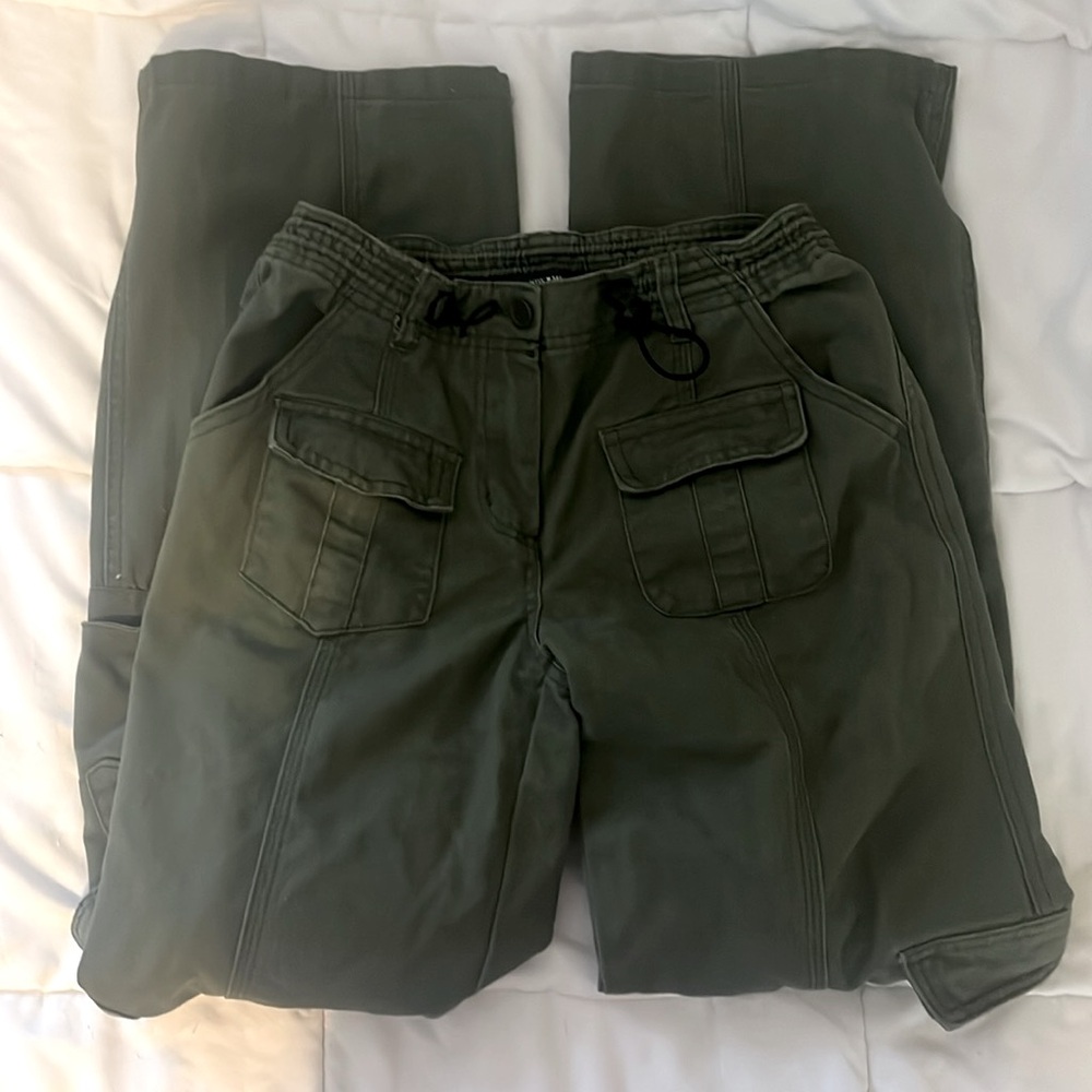 army green brandy melville cargo pantss